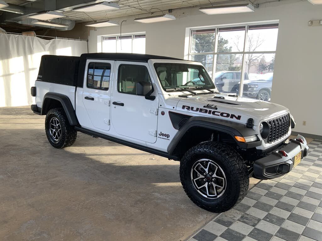 2024 JEEP Gladiator