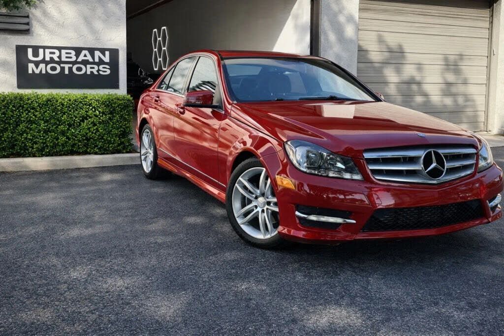 2013 MERCEDES-BENZ C-Class