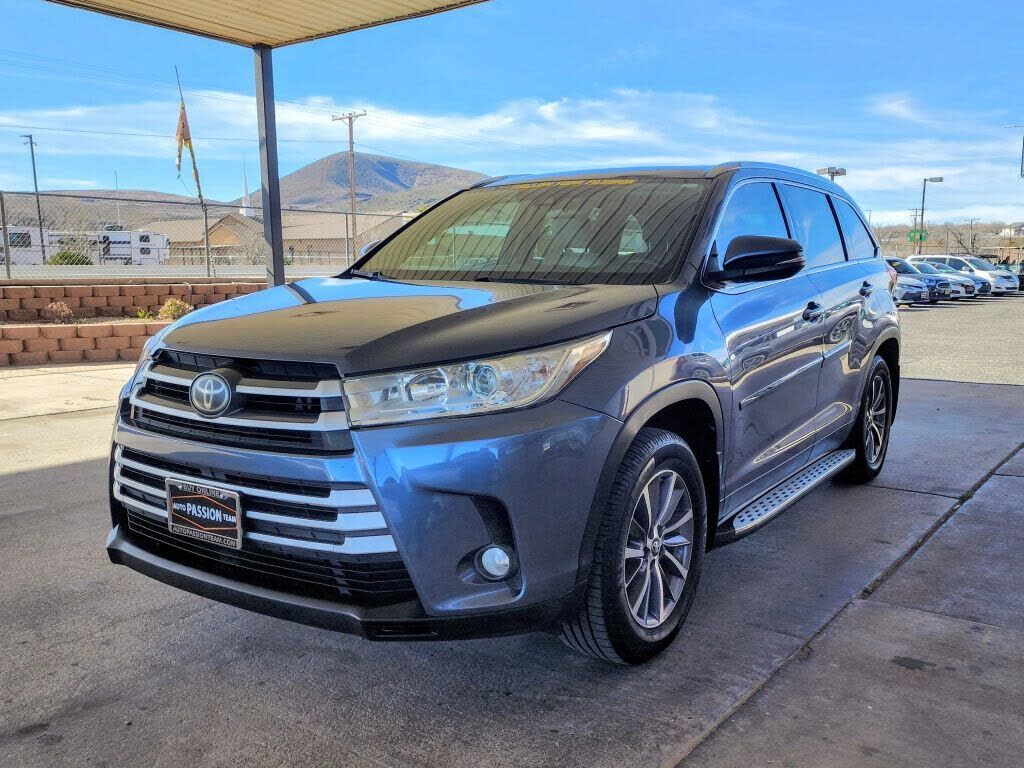 2019 TOYOTA Highlander