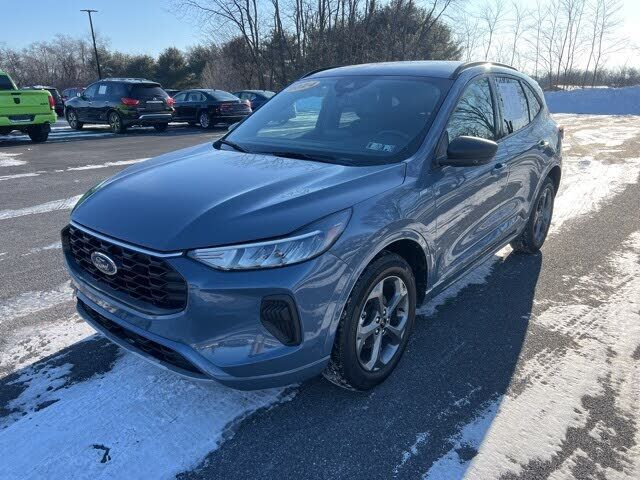 2024 FORD Escape