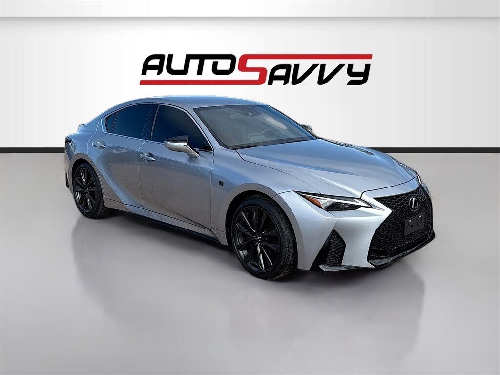 2025 LEXUS IS