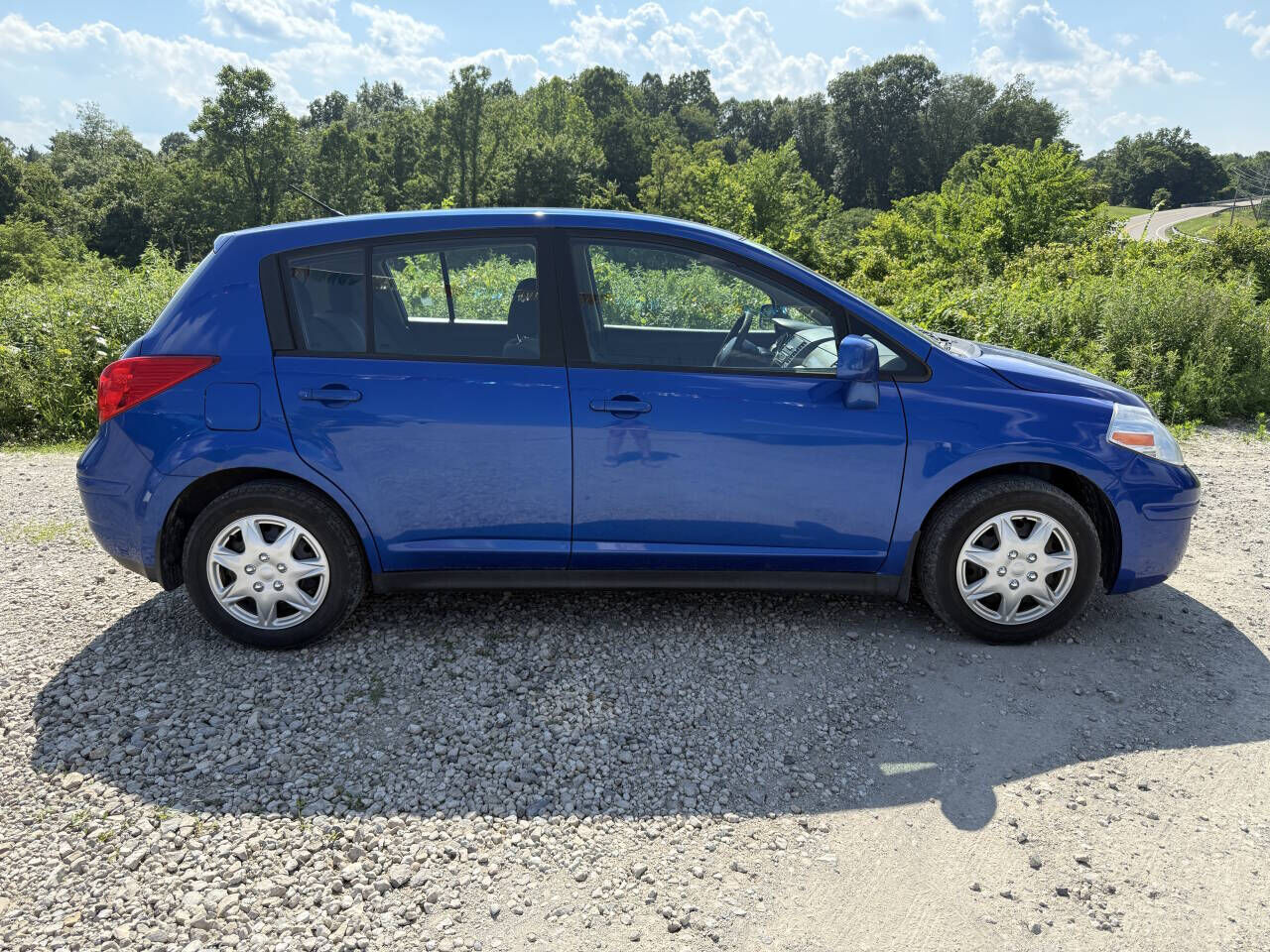 2011 NISSAN Versa