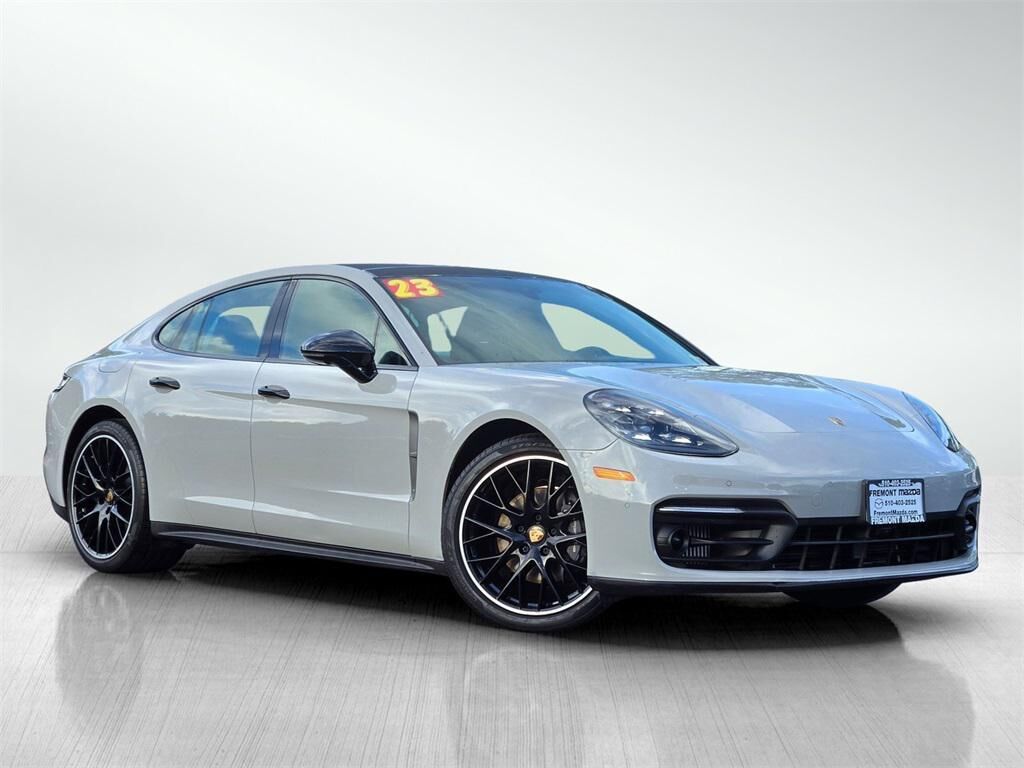 2023 PORSCHE Panamera