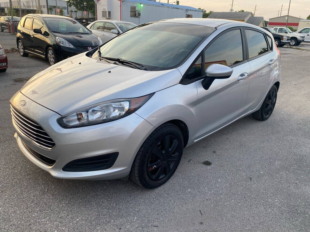 2016 FORD Fiesta