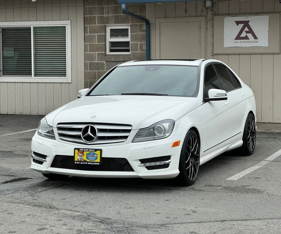2013 MERCEDES-BENZ C-Class