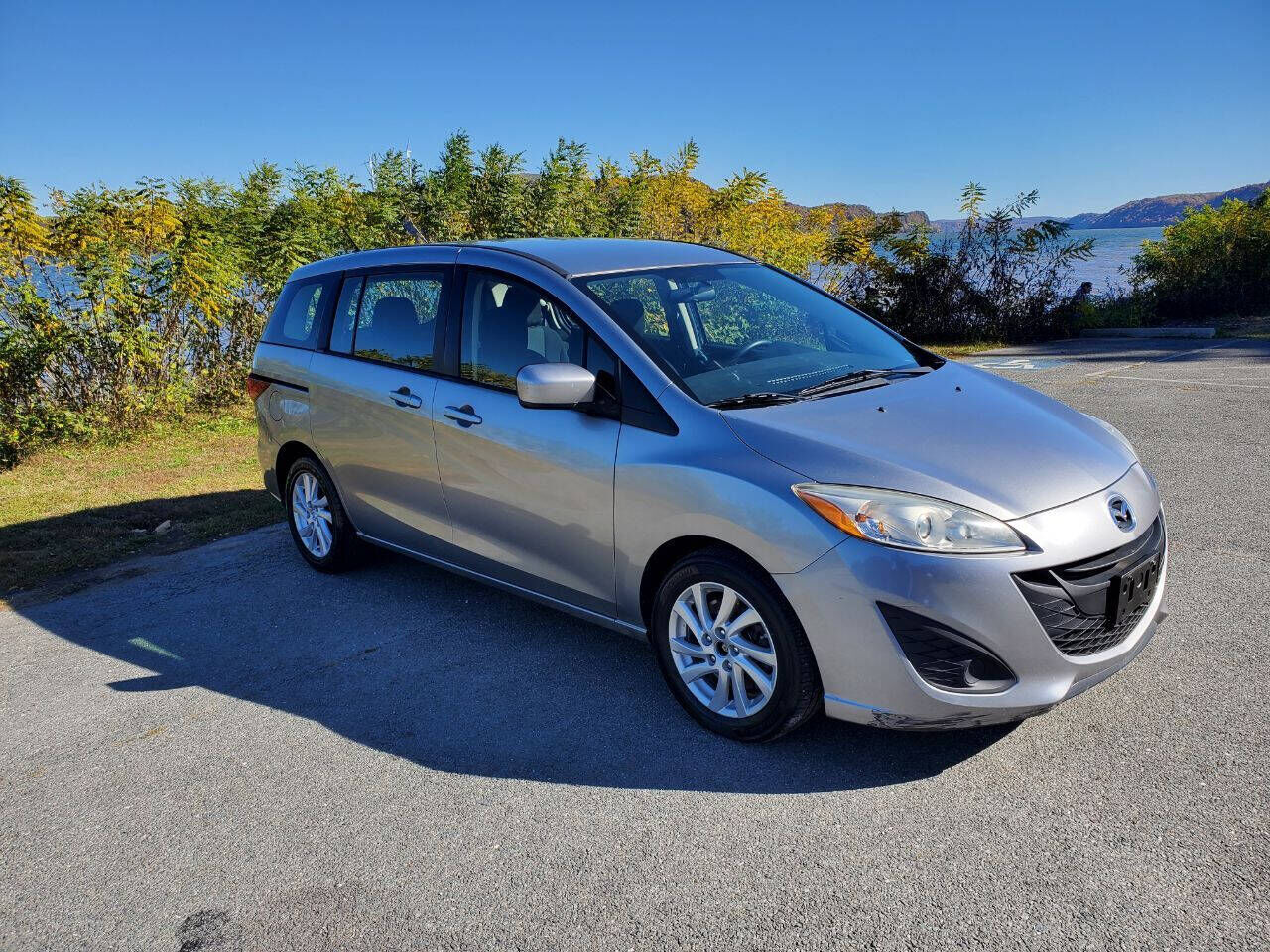 2012 MAZDA Mazda5