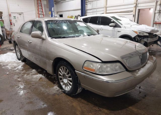2005 LINCOLN Town Car
