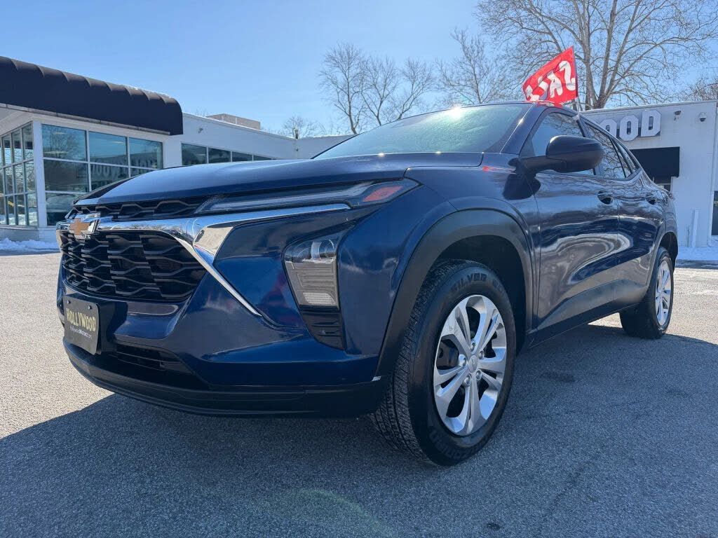 2024 CHEVROLET Trax