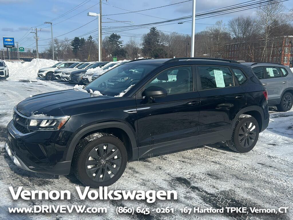 2024 VOLKSWAGEN Taos