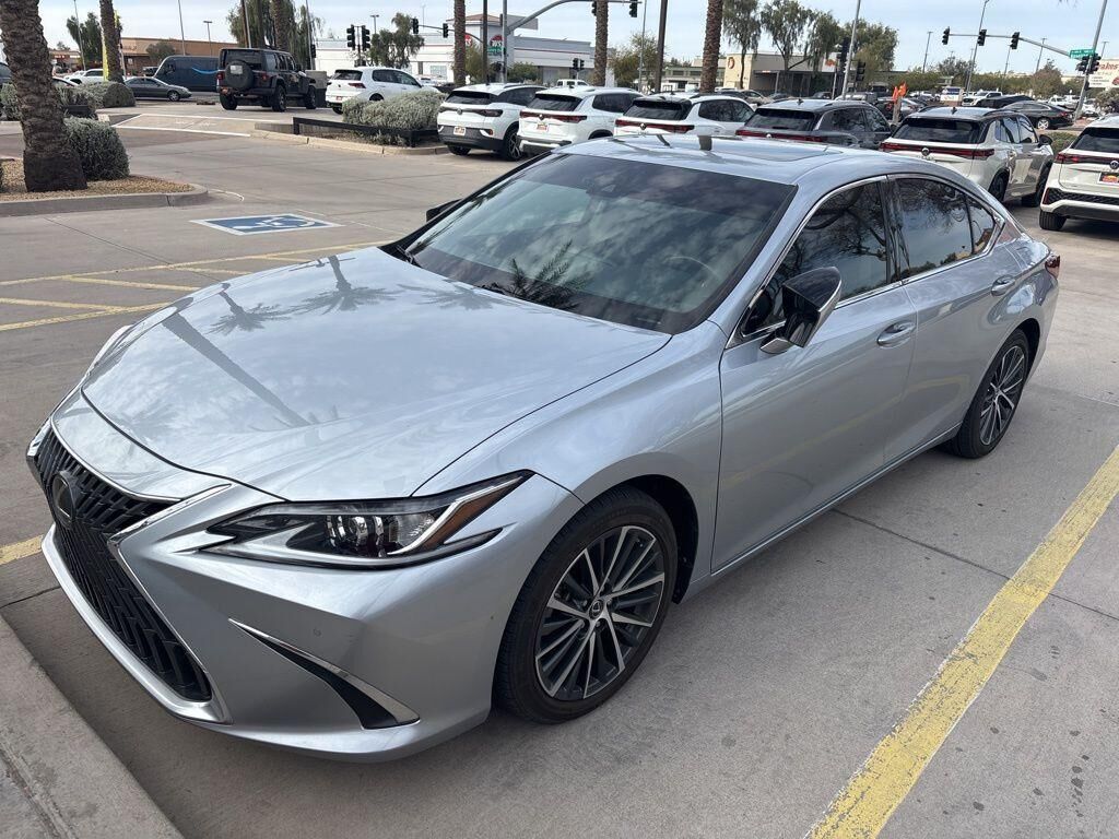 2023 LEXUS ES