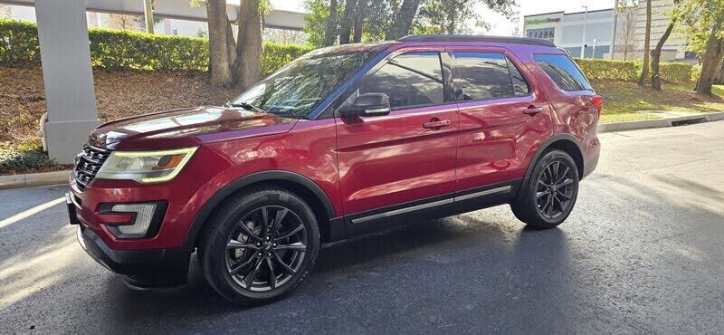 2017 FORD Explorer