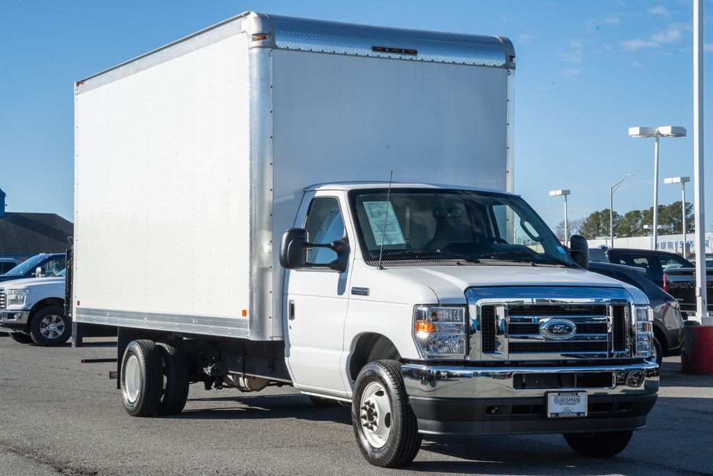 2023 FORD E-450