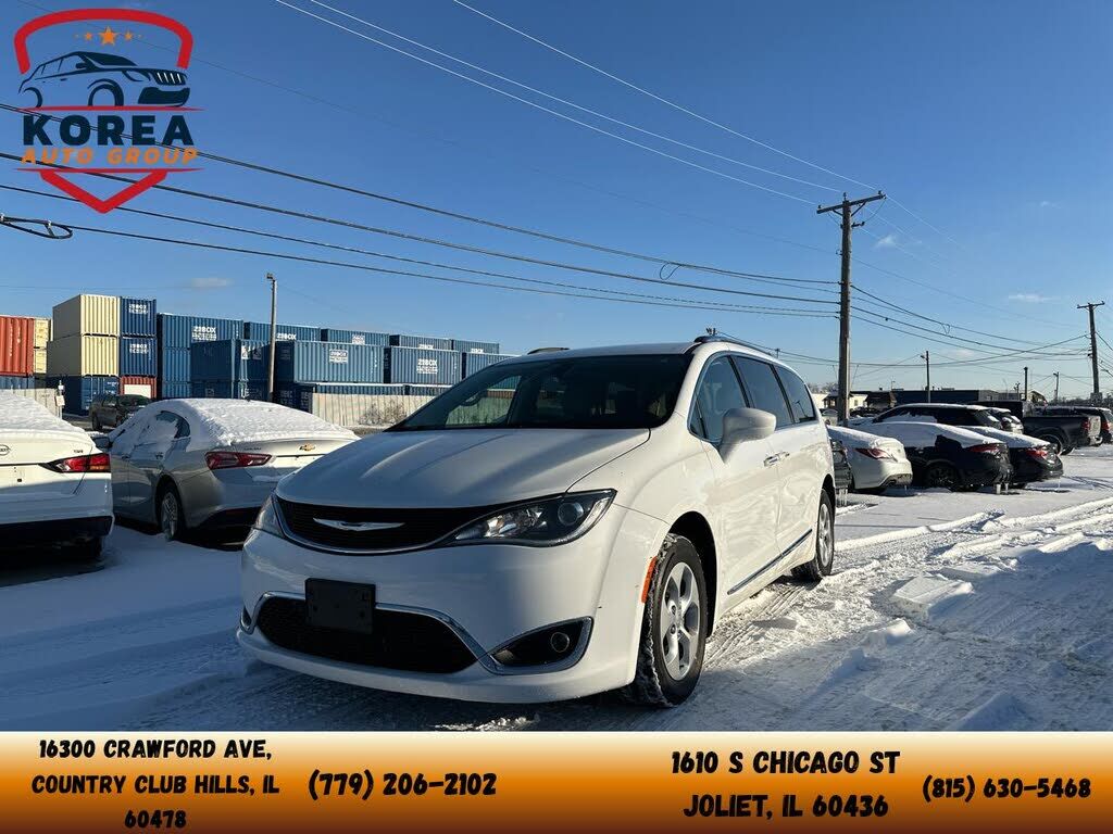 2017 CHRYSLER Pacifica