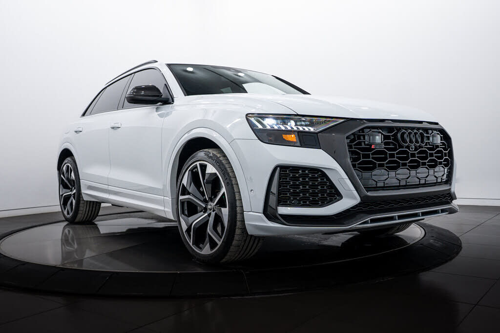 2022 AUDI RS Q8