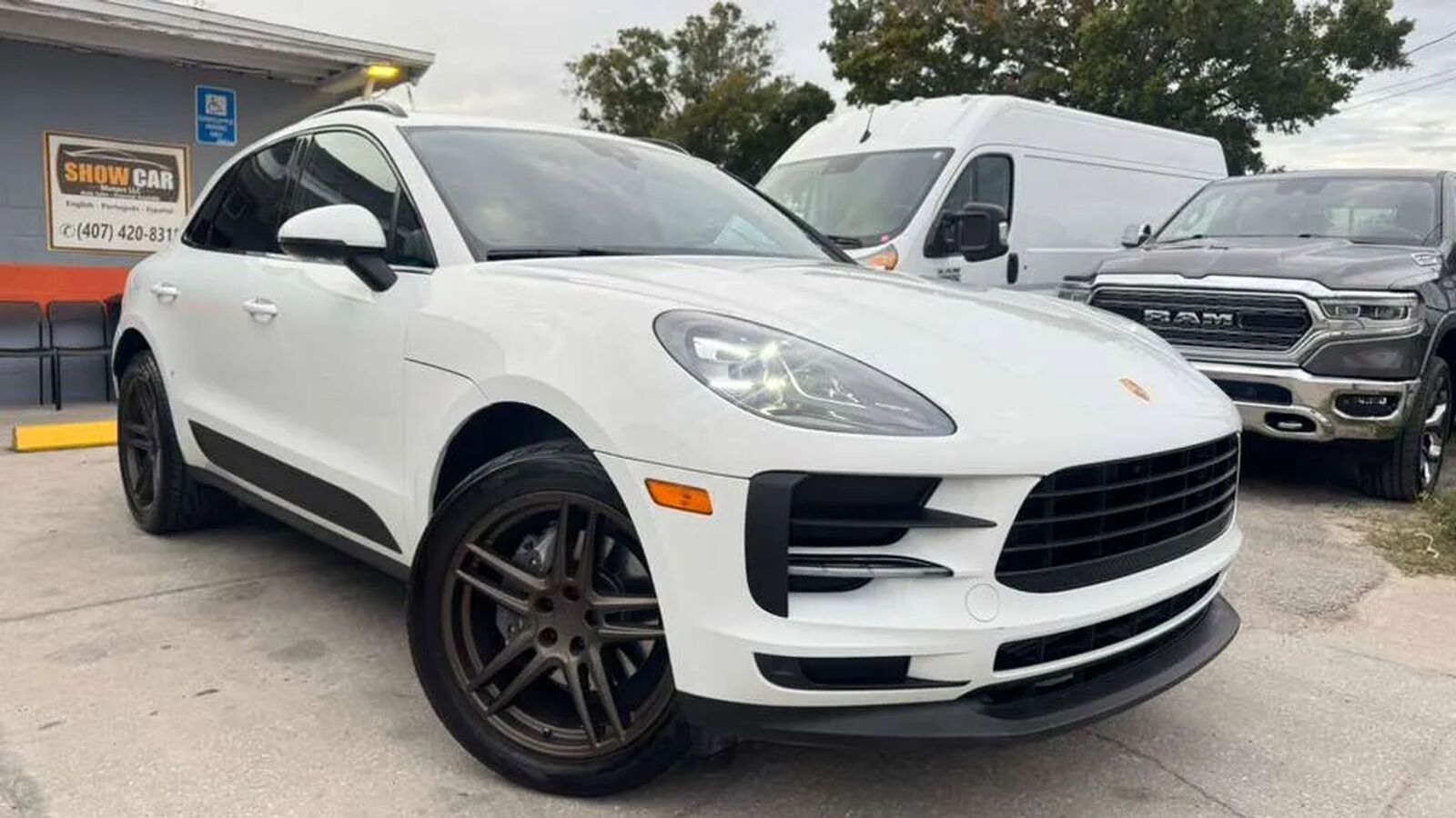 2021 PORSCHE Macan