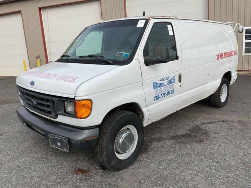 2004 FORD E-250