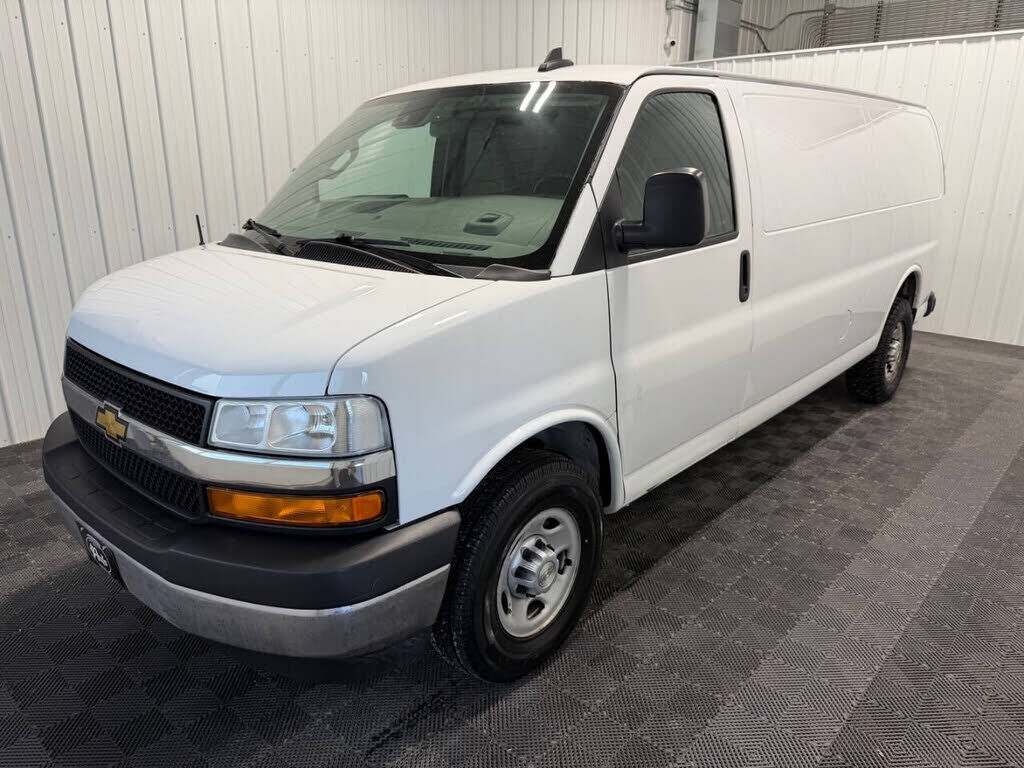 2021 CHEVROLET Express