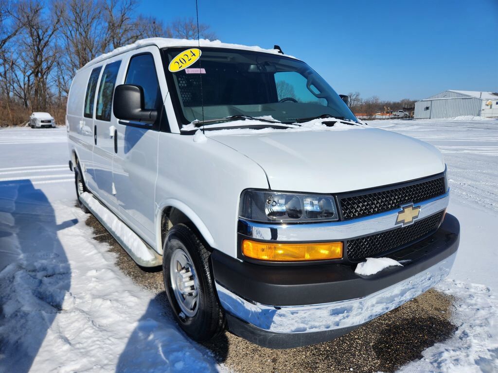 2024 CHEVROLET Express