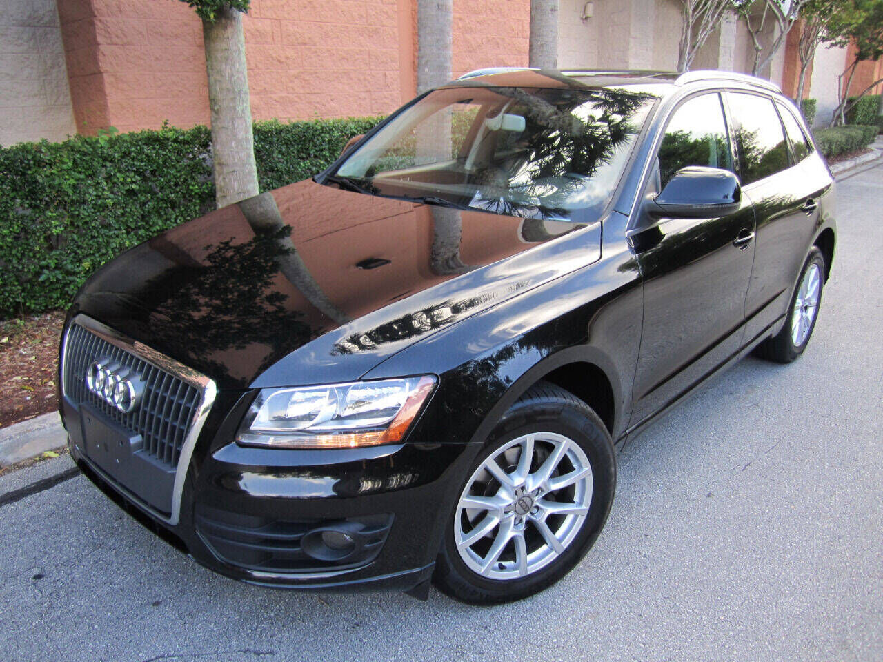 2011 AUDI Q5
