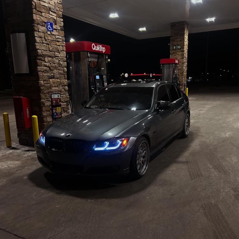BMW 328i