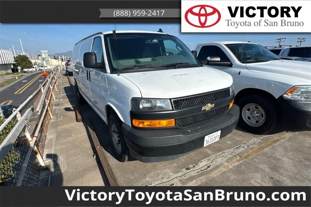 2023 CHEVROLET Express