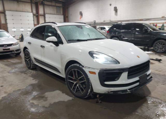 2022 PORSCHE Macan