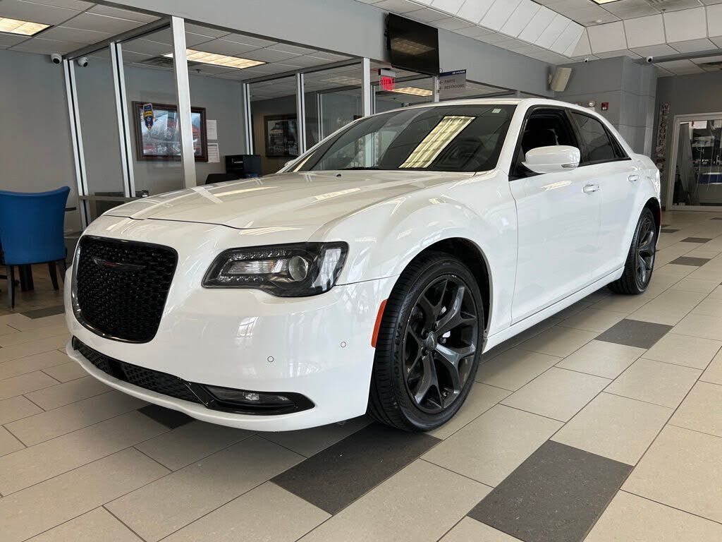 2022 CHRYSLER 300