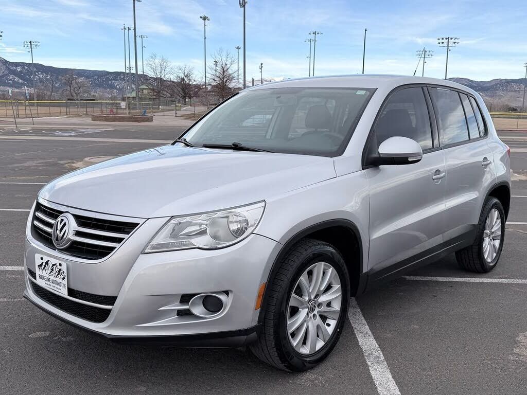 2010 VOLKSWAGEN Tiguan
