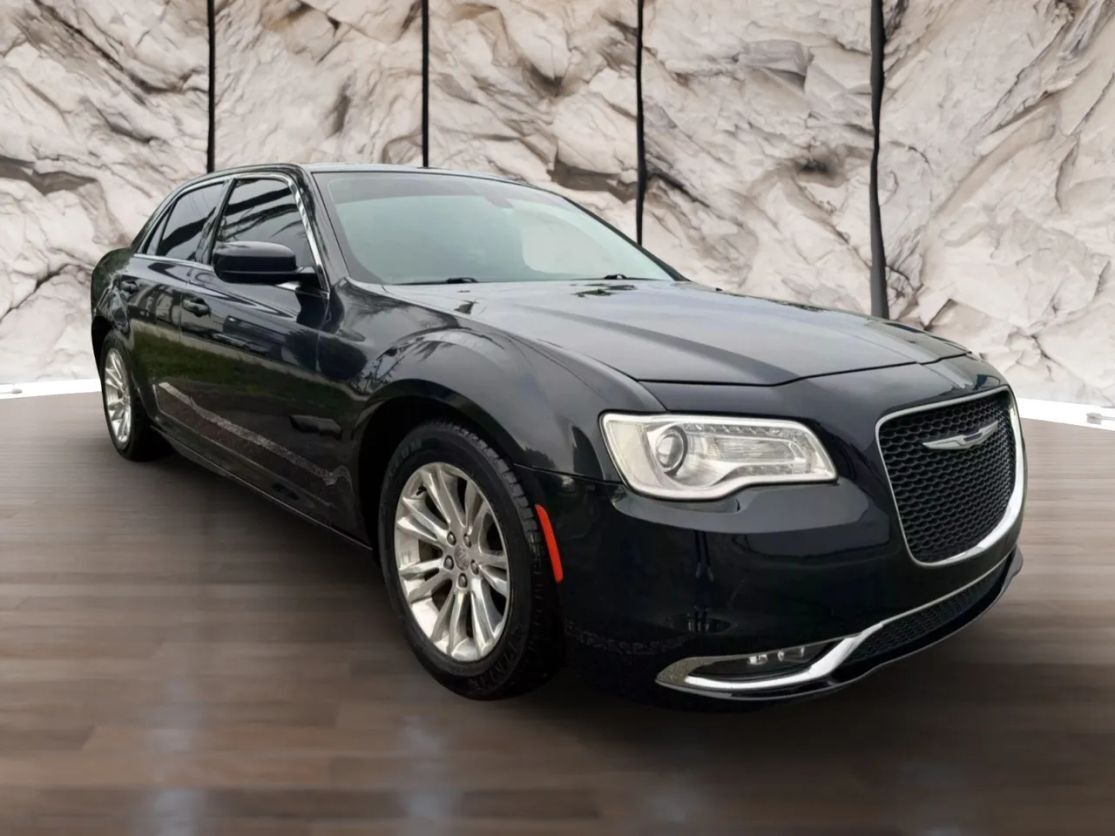 2017 CHRYSLER 300