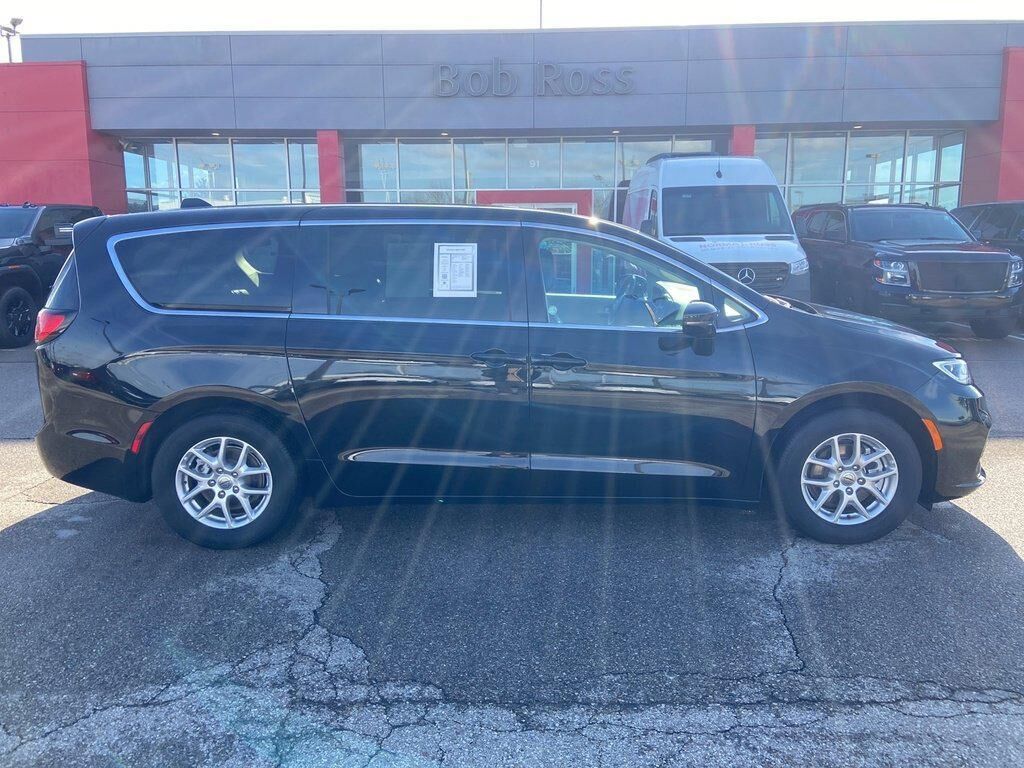 2024 CHRYSLER Pacifica