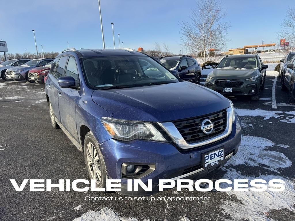 2020 NISSAN Pathfinder