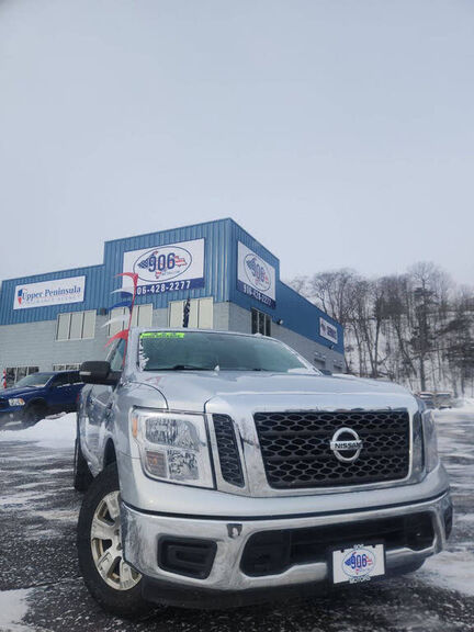 2017 NISSAN Titan