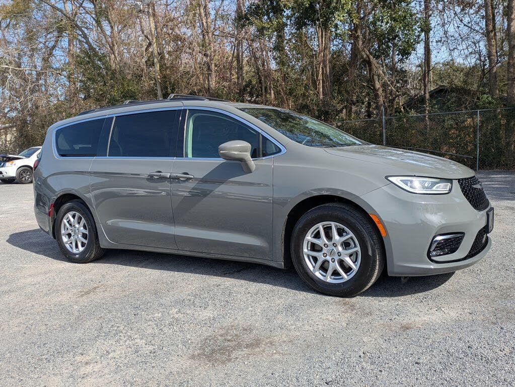 2022 CHRYSLER Pacifica