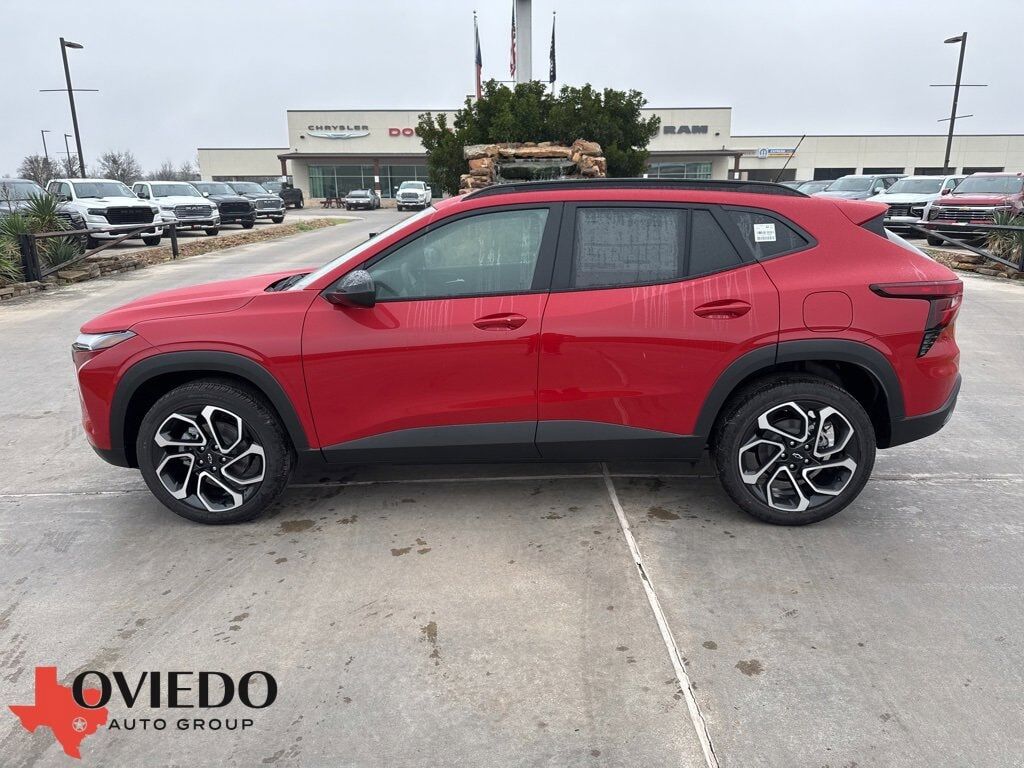 2026 CHEVROLET Trax