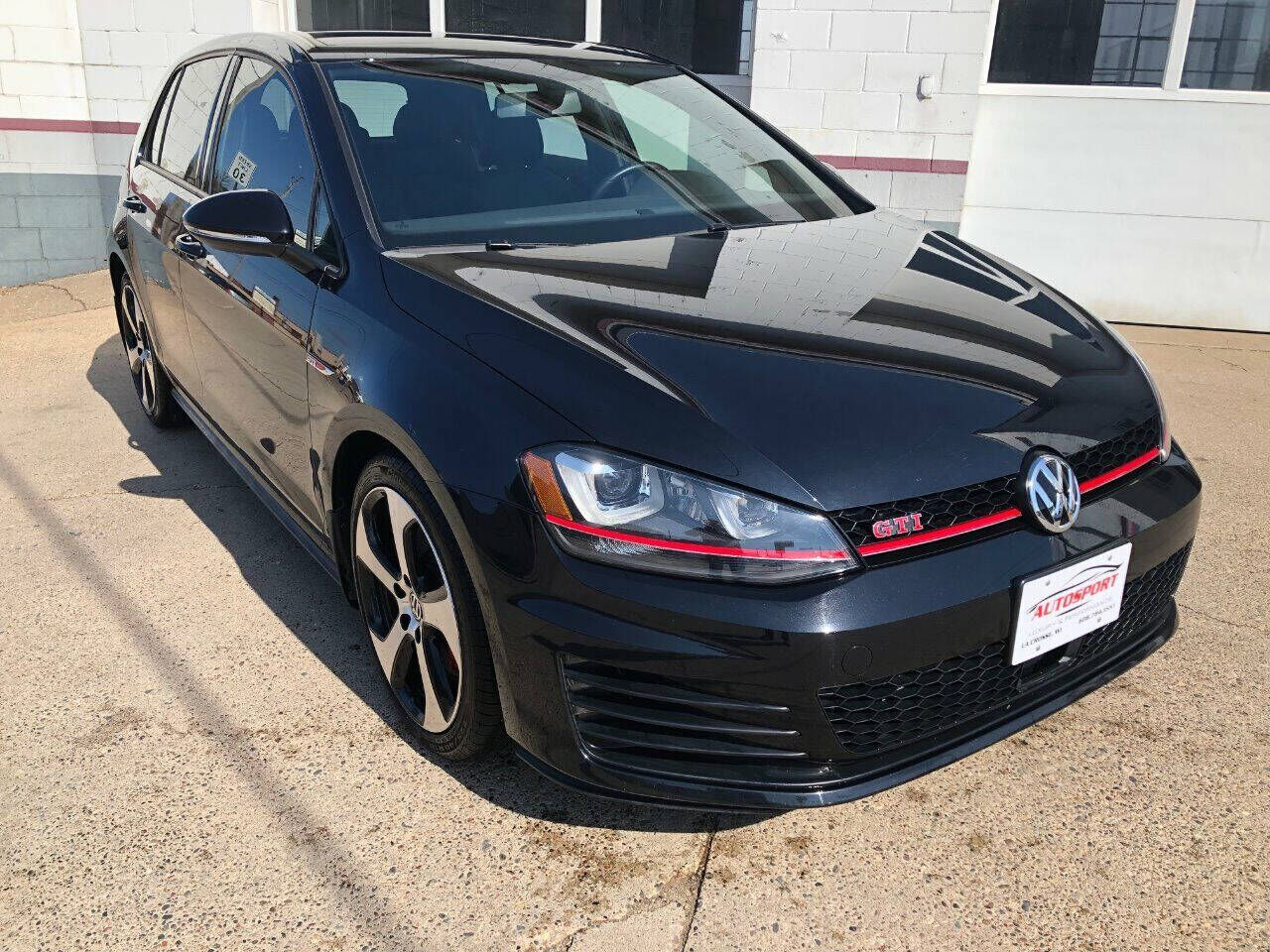 2017 VOLKSWAGEN Golf GTI