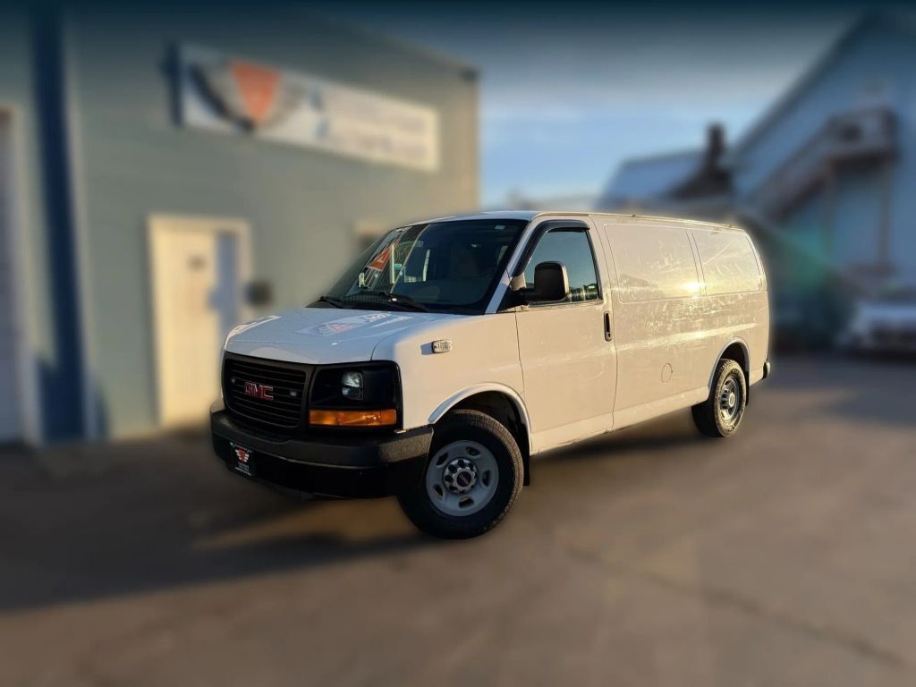 GMC Savana