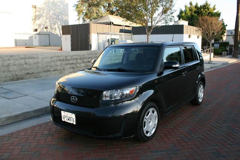 2010 TOYOTA SCION