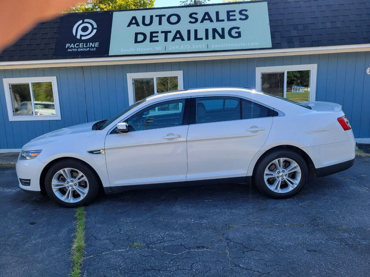 2014 FORD Taurus