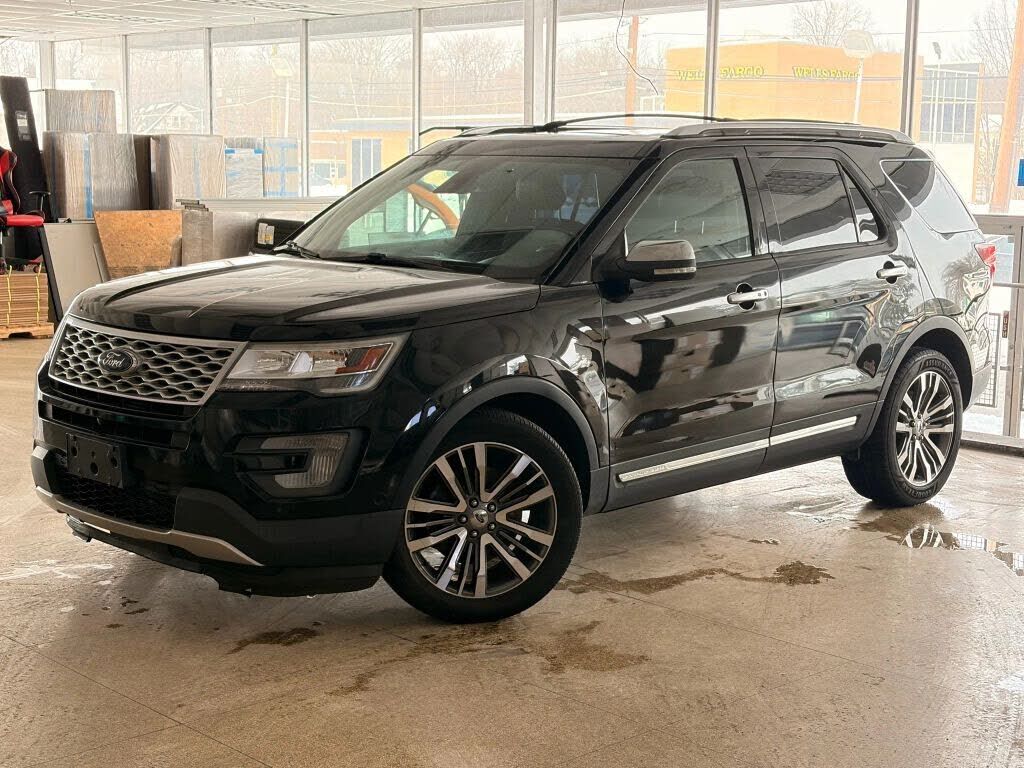 2017 FORD Explorer