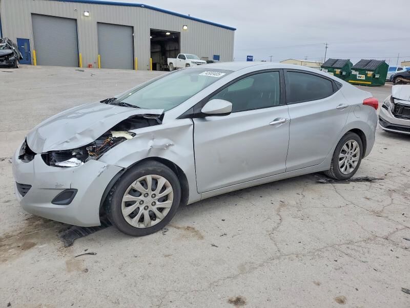 2011 HYUNDAI Elantra