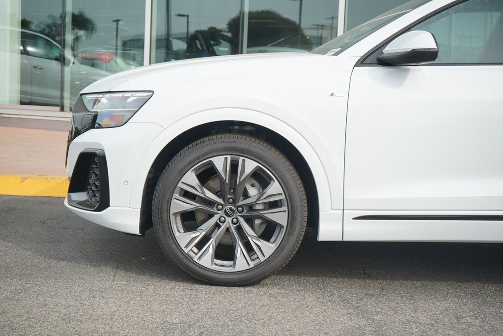 2026 Audi Q8