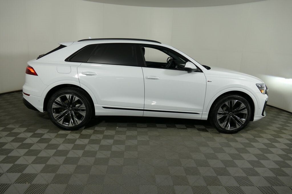 2026 Audi Q8