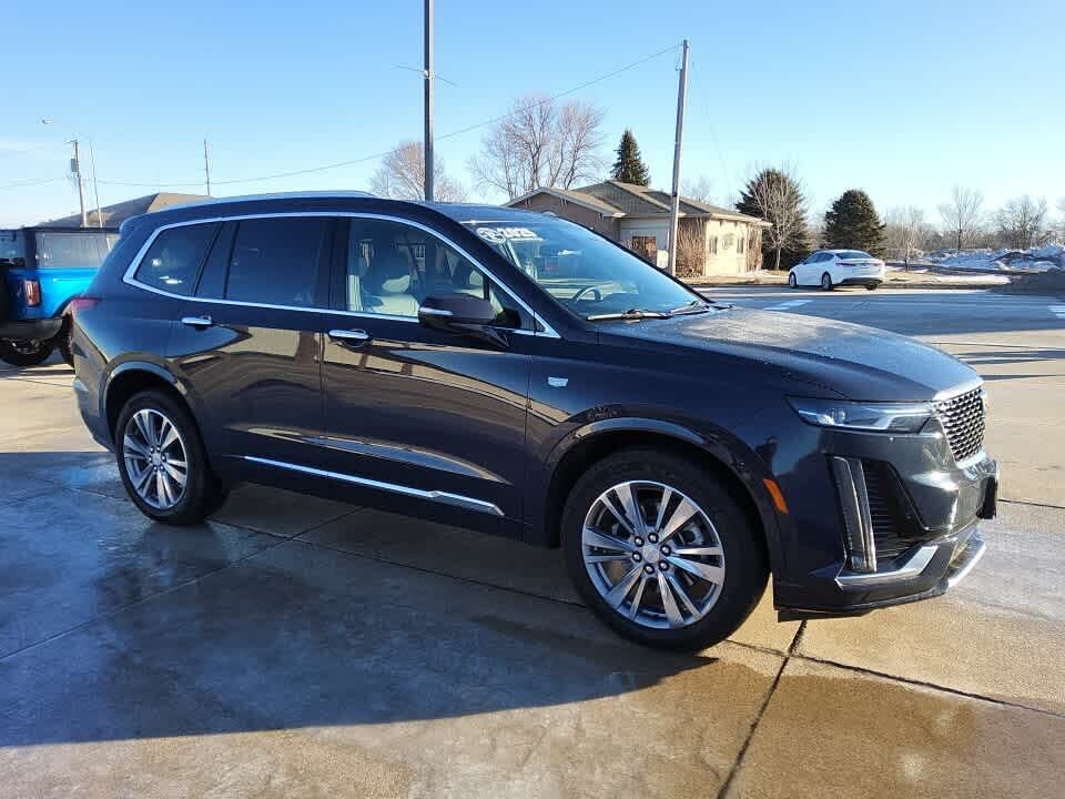 2025 CADILLAC XT6