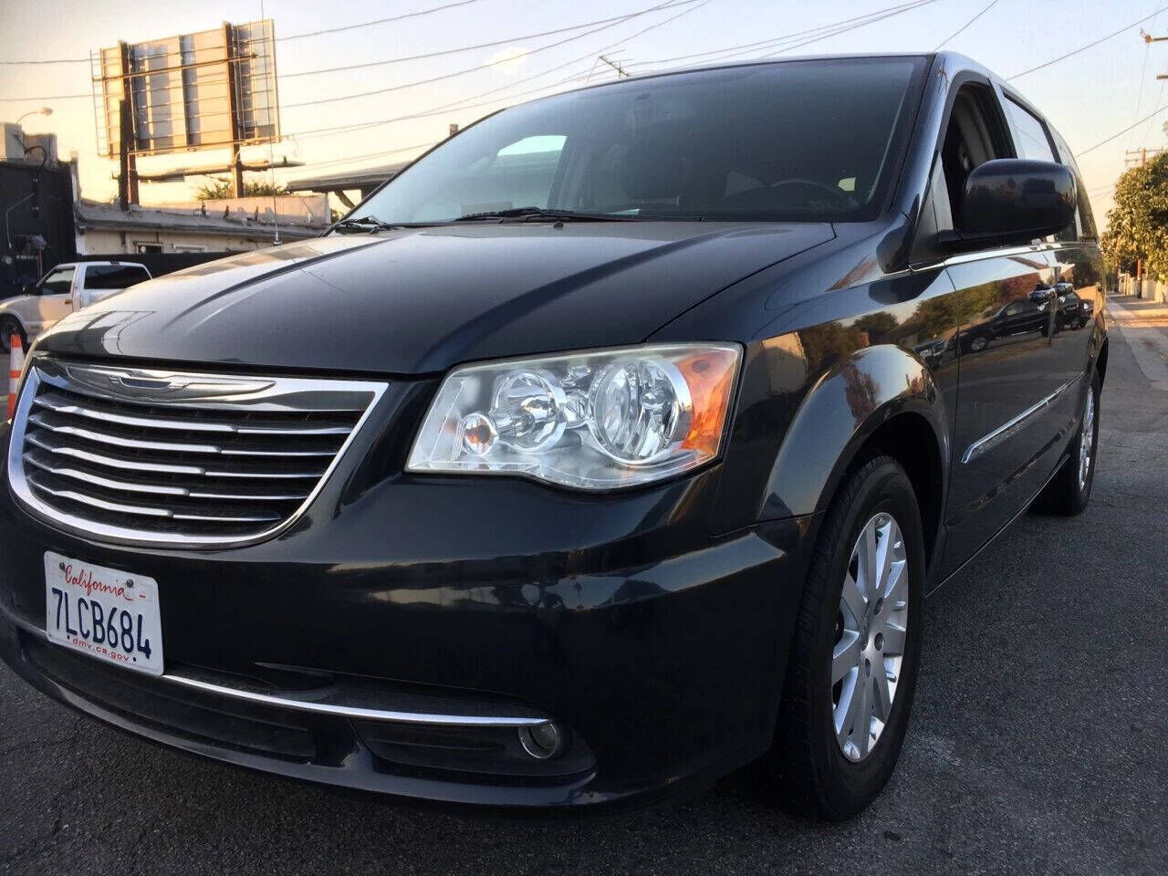 2013 CHRYSLER Town and Country