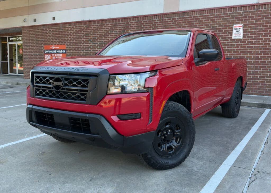 2022 NISSAN Frontier