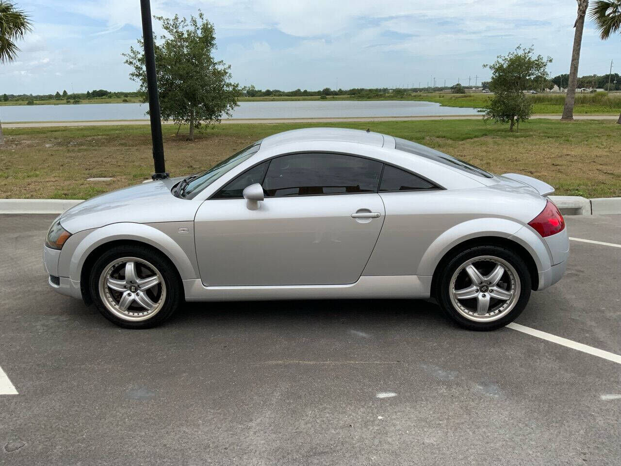 2000 AUDI TT