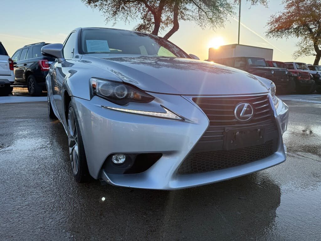 2015 LEXUS IS