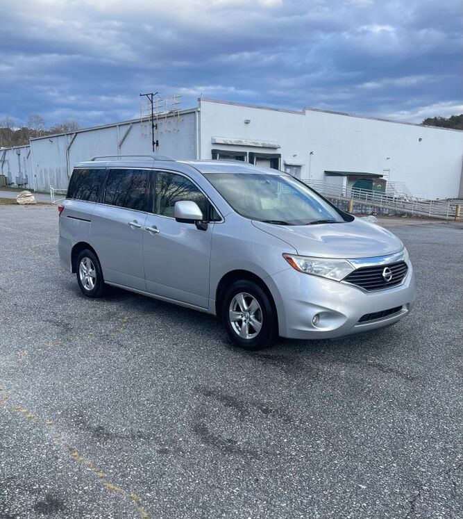 2016 NISSAN Quest