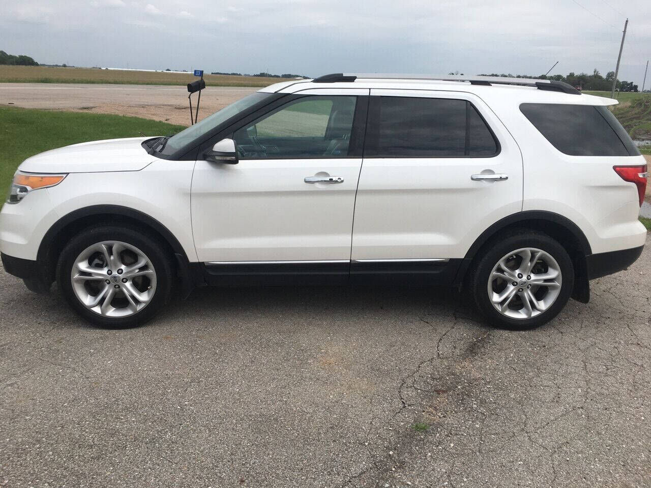 2011 FORD Explorer