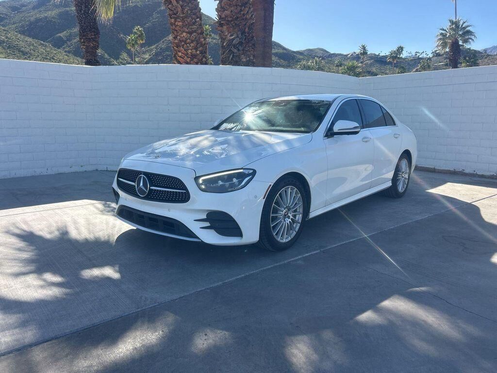 2022 MERCEDES-BENZ E-Class